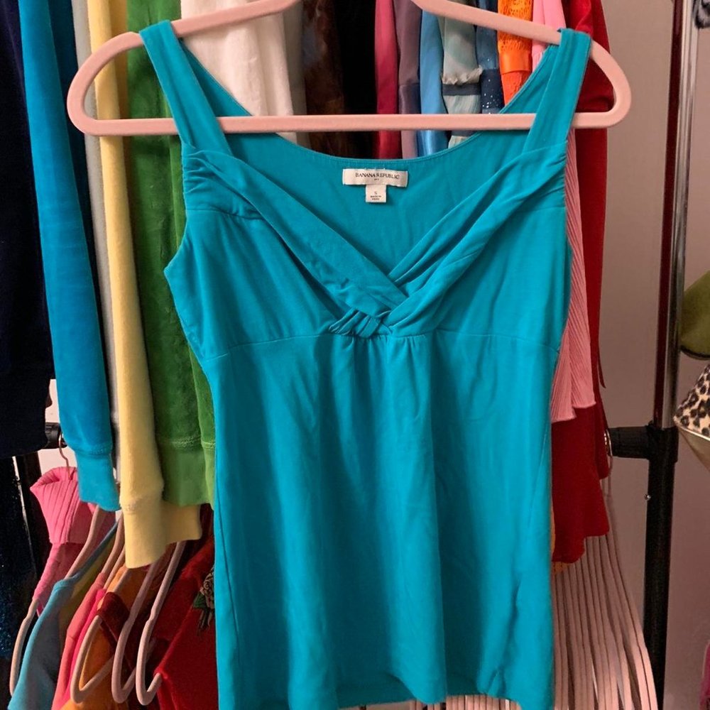 Banana Republic vintage tank🦋
